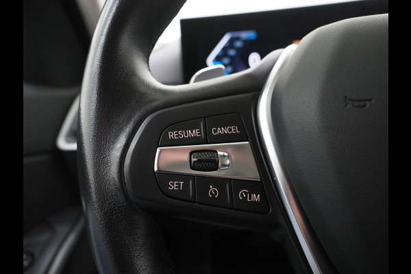 BMW 3 Serie Touring 320e LCI Shadow Line | Widescreen | Carplay | Leder | Cruise | DAB | LED | PDC
