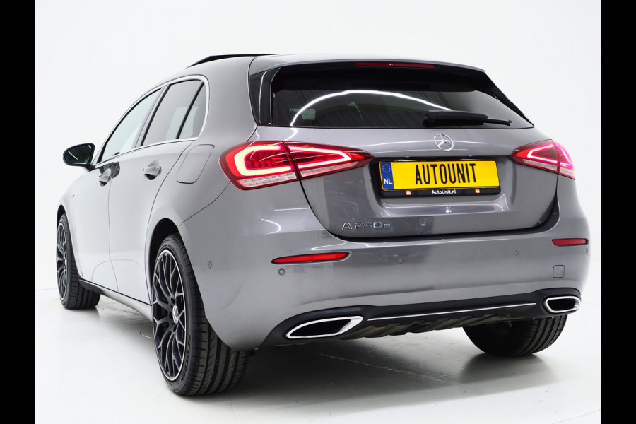 Mercedes-Benz A-Klasse 250e Panamericana | Panoramadak | Sfeerverlichting | Leder | Widescreen | Camera | DAB