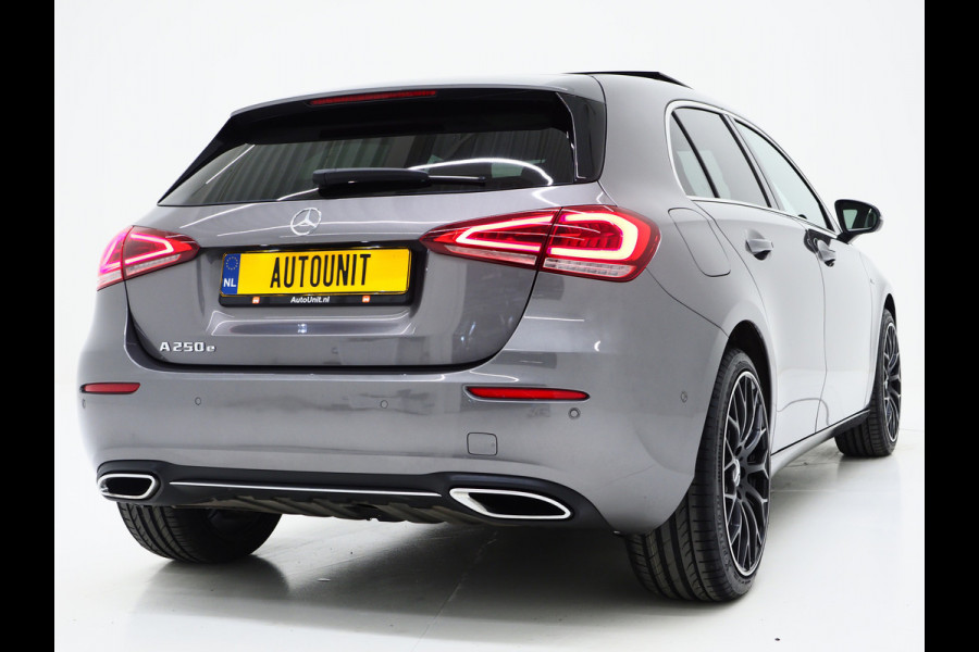 Mercedes-Benz A-Klasse 250e Panamericana | Panoramadak | Sfeerverlichting | Leder | Widescreen | Camera | DAB