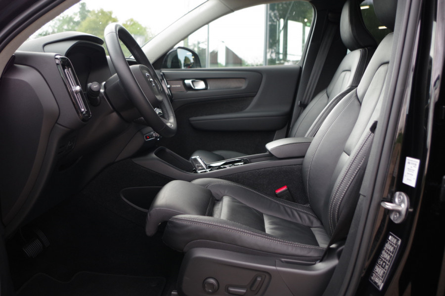 Volvo XC40 1.5 T5 Plug-in Hybrid 262 PK Ultimate Dark, Panoramadak, 360 Camera, Leder, Harman/Kardon,