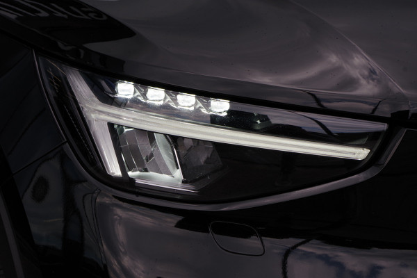 Volvo XC40 1.5 T5 Plug-in Hybrid 262 PK Ultimate Dark, Panoramadak, 360 Camera, Leder, Harman/Kardon,