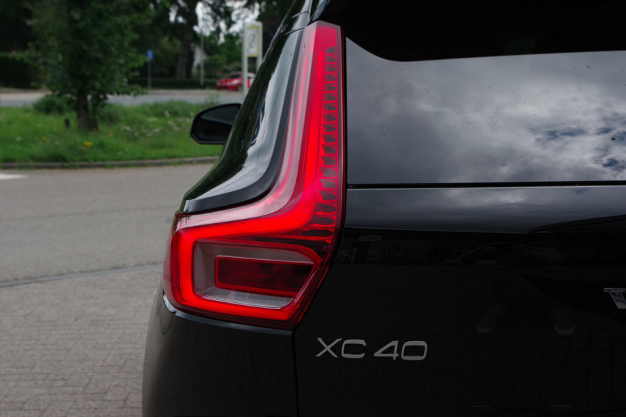 Volvo XC40 1.5 T5 Plug-in Hybrid 262 PK Ultimate Dark, Panoramadak, 360 Camera, Leder, Harman/Kardon,