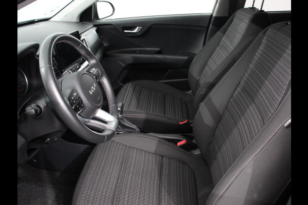 Kia Stonic 1.0 T-GDi MHEV DynamicPlusLine Climate control Adaptieve cruise control Achteruitrijcamera LED Verwarmde voorstoelen Verwarmde stuurwiel Parkeersensoren Apple Carplay/ Android Auto