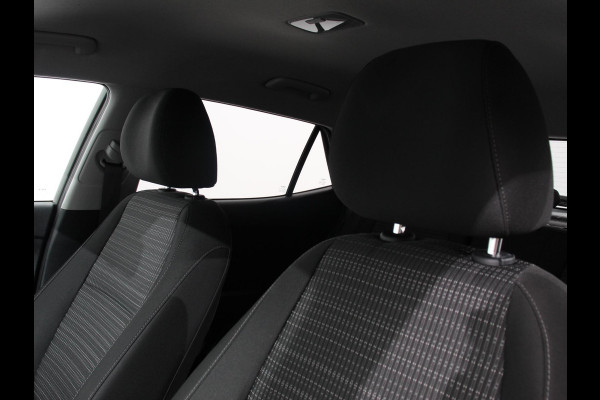 Kia Stonic 1.0 T-GDi MHEV DynamicPlusLine Climate control Adaptieve cruise control Achteruitrijcamera LED Verwarmde voorstoelen Verwarmde stuurwiel Parkeersensoren Apple Carplay/ Android Auto