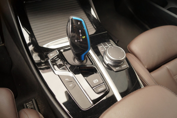 BMW iX3 80kWh High Executive -PANO-LEER-ECC-