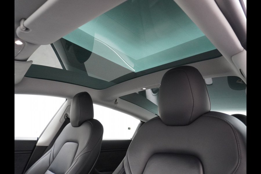 Tesla Model 3 Long Range AWD 75kWh 463PK Lmv FSD-3 Computer Premium Audio AutoPilot Panoramadak Camera's Leer Adaptive-Cruise-Control+Stop&Go  4WD Stoel en achterbank verwarming Elektr.Stoelen+Memory+Easy-Entry WiFi 1e Eigenaar Origineel Nederlandse Auto Garantie op Accu/Motor tot 25-06-2028/192.000km