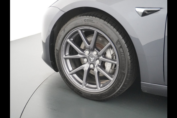 Tesla Model 3 Long Range AWD 75kWh 463PK Lmv FSD-3 Computer Premium Audio AutoPilot Panoramadak Camera's Leer Adaptive-Cruise-Control+Stop&Go  4WD Stoel en achterbank verwarming Elektr.Stoelen+Memory+Easy-Entry WiFi 1e Eigenaar Origineel Nederlandse Auto Garantie op Accu/Motor tot 25-06-2028/192.000km
