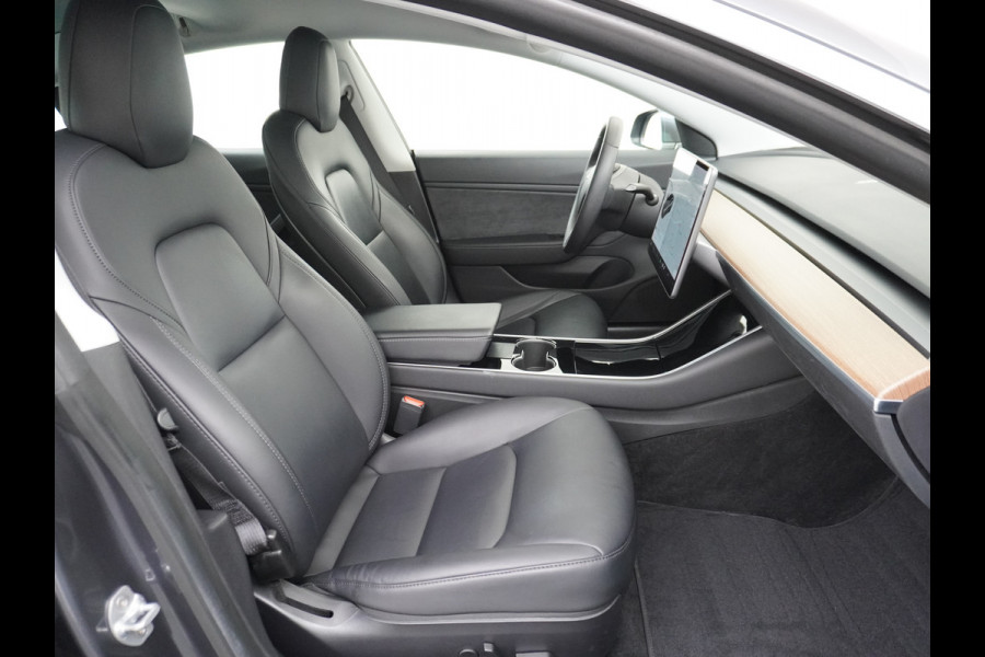 Tesla Model 3 Long Range AWD 75kWh 463PK Lmv FSD-3 Computer Premium Audio AutoPilot Panoramadak Camera's Leer Adaptive-Cruise-Control+Stop&Go  4WD Stoel en achterbank verwarming Elektr.Stoelen+Memory+Easy-Entry WiFi 1e Eigenaar Origineel Nederlandse Auto Garantie op Accu/Motor tot 25-06-2028/192.000km
