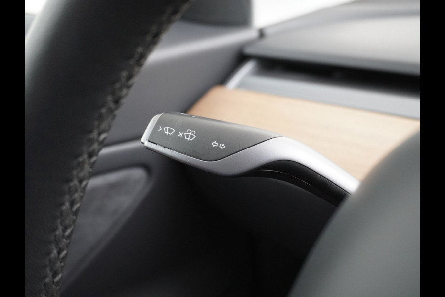 Tesla Model 3 Long Range AWD 75kWh 463PK Lmv FSD-3 Computer Premium Audio AutoPilot Panoramadak Camera's Leer Adaptive-Cruise-Control+Stop&Go  4WD Stoel en achterbank verwarming Elektr.Stoelen+Memory+Easy-Entry WiFi 1e Eigenaar Origineel Nederlandse Auto Garantie op Accu/Motor tot 25-06-2028/192.000km
