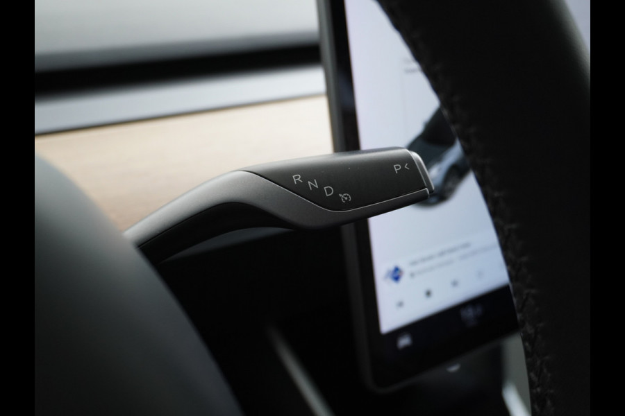 Tesla Model 3 Long Range AWD 75kWh 463PK Lmv FSD-3 Computer Premium Audio AutoPilot Panoramadak Camera's Leer Adaptive-Cruise-Control+Stop&Go  4WD Stoel en achterbank verwarming Elektr.Stoelen+Memory+Easy-Entry WiFi 1e Eigenaar Origineel Nederlandse Auto Garantie op Accu/Motor tot 25-06-2028/192.000km
