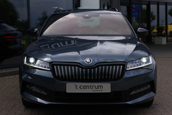 Škoda Superb Combi 1.4 TSI iV Sportline 218 PK BNS PHEV, Trekhaak, Memory, Canton Sound, Carplay, Camera