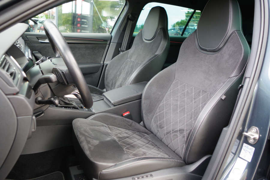 Škoda Superb Combi 1.4 TSI iV Sportline 218 PK BNS PHEV, Trekhaak, Memory, Canton Sound, Carplay, Camera