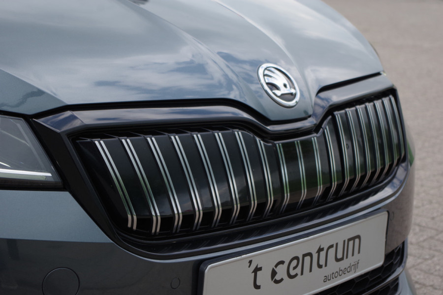 Škoda Superb Combi 1.4 TSI iV Sportline 218 PK BNS PHEV, Trekhaak, Memory, Canton Sound, Carplay, Camera
