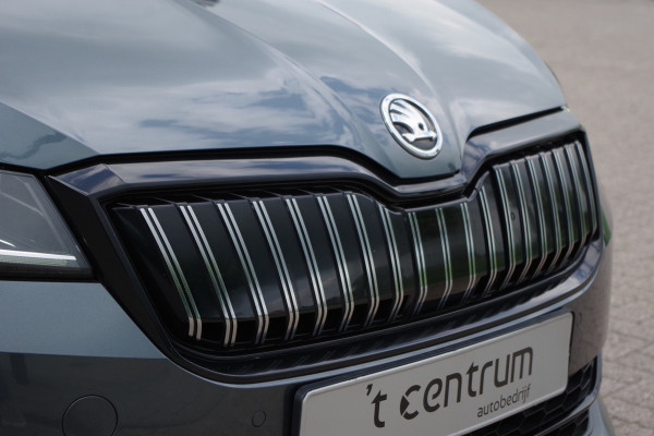 Škoda Superb Combi 1.4 TSI iV Sportline 218 PK BNS PHEV, Trekhaak, Memory, Canton Sound, Carplay, Camera