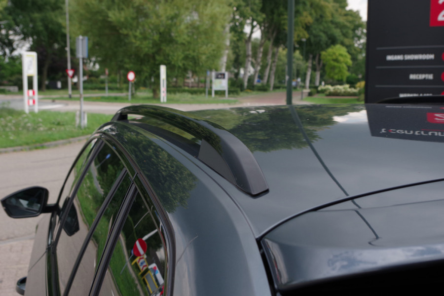 Škoda Superb Combi 1.4 TSI iV Sportline 218 PK BNS PHEV, Trekhaak, Memory, Canton Sound, Carplay, Camera