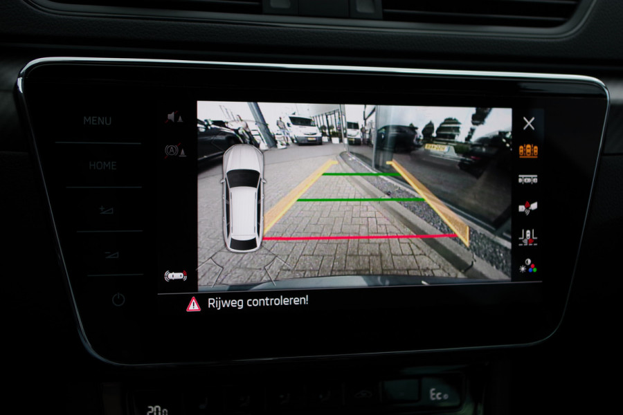 Škoda Superb Combi 1.4 TSI iV Sportline 218 PK BNS PHEV, Trekhaak, Memory, Canton Sound, Carplay, Camera