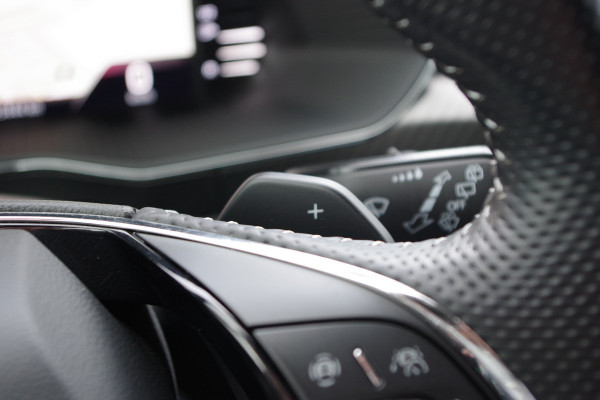Škoda Superb Combi 1.4 TSI iV Sportline 218 PK BNS PHEV, Trekhaak, Memory, Canton Sound, Carplay, Camera