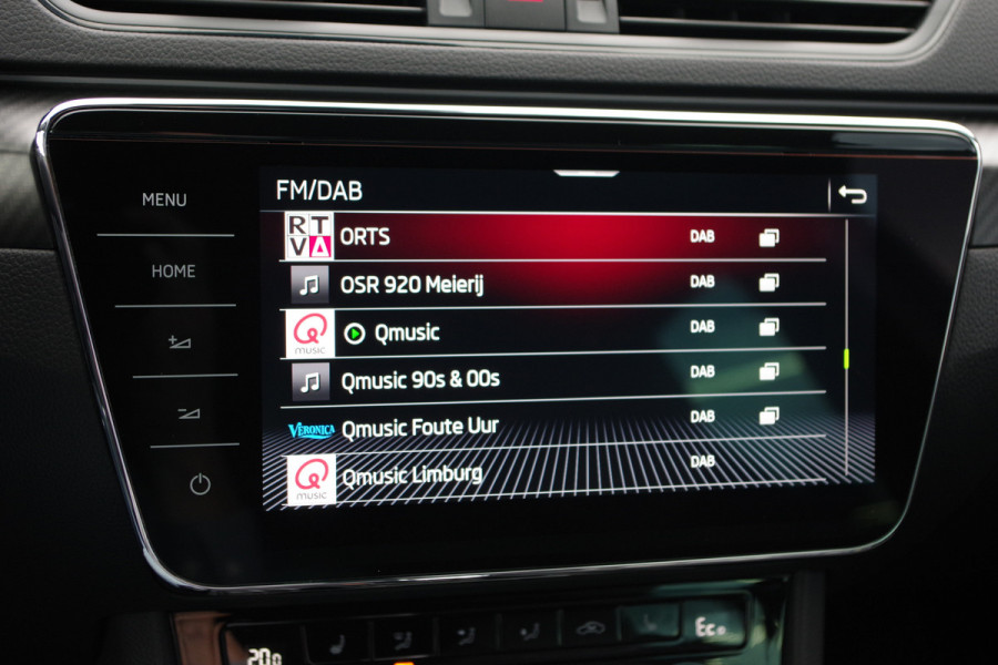 Škoda Superb Combi 1.4 TSI iV Sportline 218 PK BNS PHEV, Trekhaak, Memory, Canton Sound, Carplay, Camera