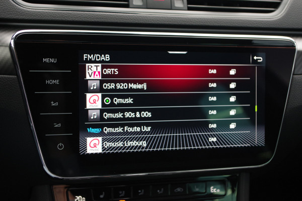 Škoda Superb Combi 1.4 TSI iV Sportline 218 PK BNS PHEV, Trekhaak, Memory, Canton Sound, Carplay, Camera