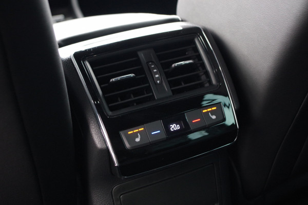 Škoda Superb Combi 1.4 TSI iV Sportline 218 PK BNS PHEV, Trekhaak, Memory, Canton Sound, Carplay, Camera