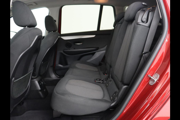 BMW 2 Serie Gran Tourer 220i 7-persoons Executive Edition | Panoramadak | Head-Up | Navigatie | Full LED | Climate control | Parkeerhulp