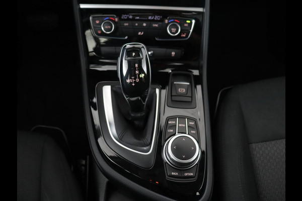 BMW 2 Serie Gran Tourer 220i 7-persoons Executive Edition | Panoramadak | Head-Up | Navigatie | Full LED | Climate control | Parkeerhulp