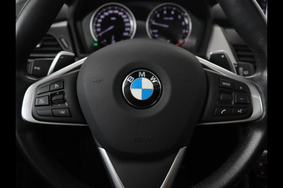 BMW 2 Serie Gran Tourer 220i 7-persoons Executive Edition | Panoramadak | Head-Up | Navigatie | Full LED | Climate control | Parkeerhulp