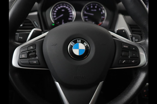 BMW 2 Serie Gran Tourer 220i 7-persoons Executive Edition | Panoramadak | Head-Up | Navigatie | Full LED | Climate control | Parkeerhulp