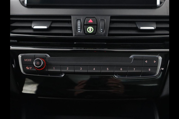 BMW 2 Serie Gran Tourer 220i 7-persoons Executive Edition | Panoramadak | Head-Up | Navigatie | Full LED | Climate control | Parkeerhulp