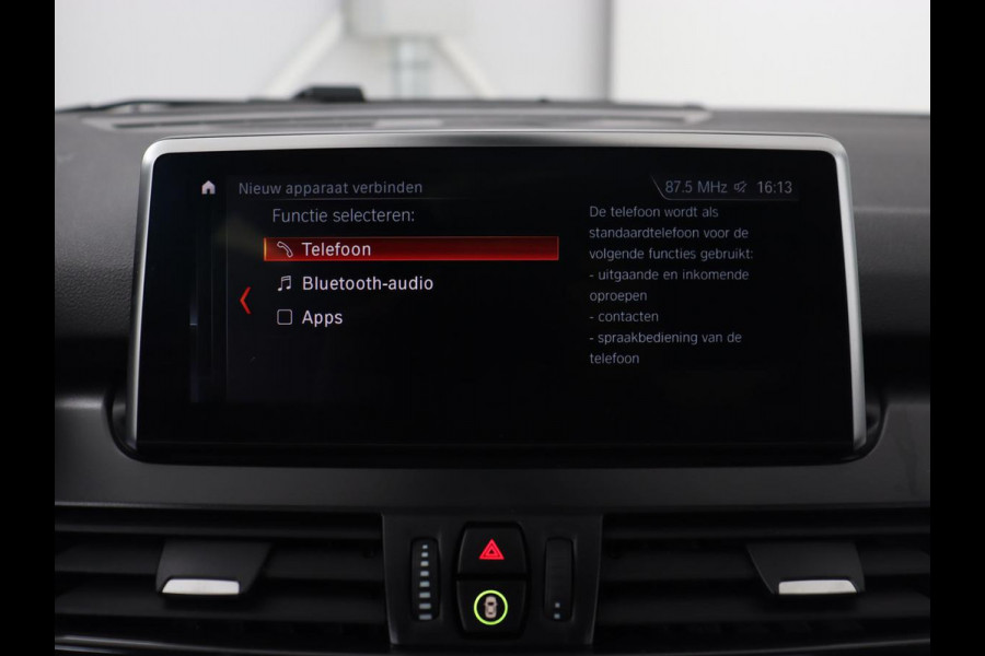 BMW 2 Serie Gran Tourer 220i 7-persoons Executive Edition | Panoramadak | Head-Up | Navigatie | Full LED | Climate control | Parkeerhulp