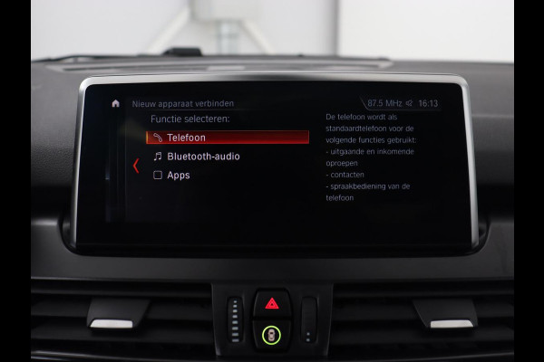 BMW 2 Serie Gran Tourer 220i 7-persoons Executive Edition | Panoramadak | Head-Up | Navigatie | Full LED | Climate control | Parkeerhulp