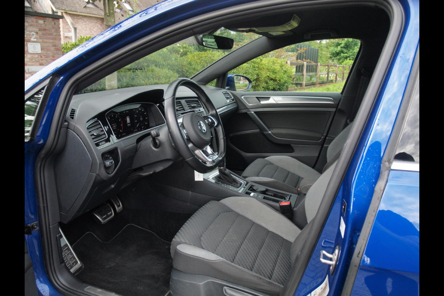 Volkswagen GOLF Variant 1.5 TSI Highline Business R | Lapiz Blue Metallic | Trekhaak | NL-Auto | Virtual Cockpit |