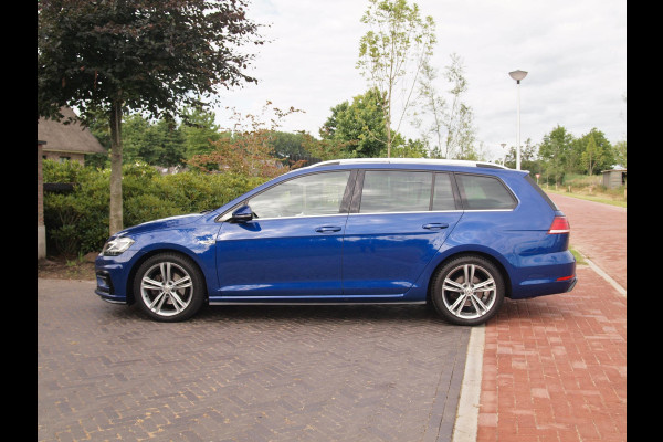 Volkswagen GOLF Variant 1.5 TSI Highline Business R | Lapiz Blue Metallic | Trekhaak | NL-Auto | Virtual Cockpit |