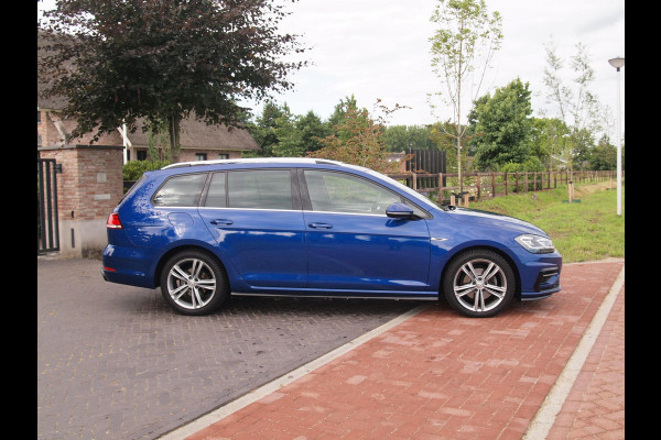 Volkswagen GOLF Variant 1.5 TSI Highline Business R | Lapiz Blue Metallic | Trekhaak | NL-Auto | Virtual Cockpit |