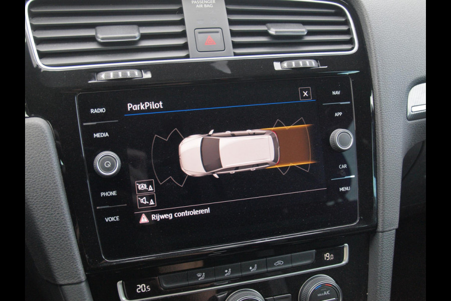 Volkswagen GOLF Variant 1.5 TSI Highline Business R | Lapiz Blue Metallic | Trekhaak | NL-Auto | Virtual Cockpit |