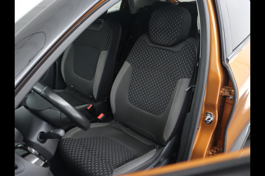 Renault Captur 1.3 TCe Intens | 61.400km NAP | Automaat | Camera | Trekhaak | Carplay | Full LED | Keyless | Navigatie | Climate control