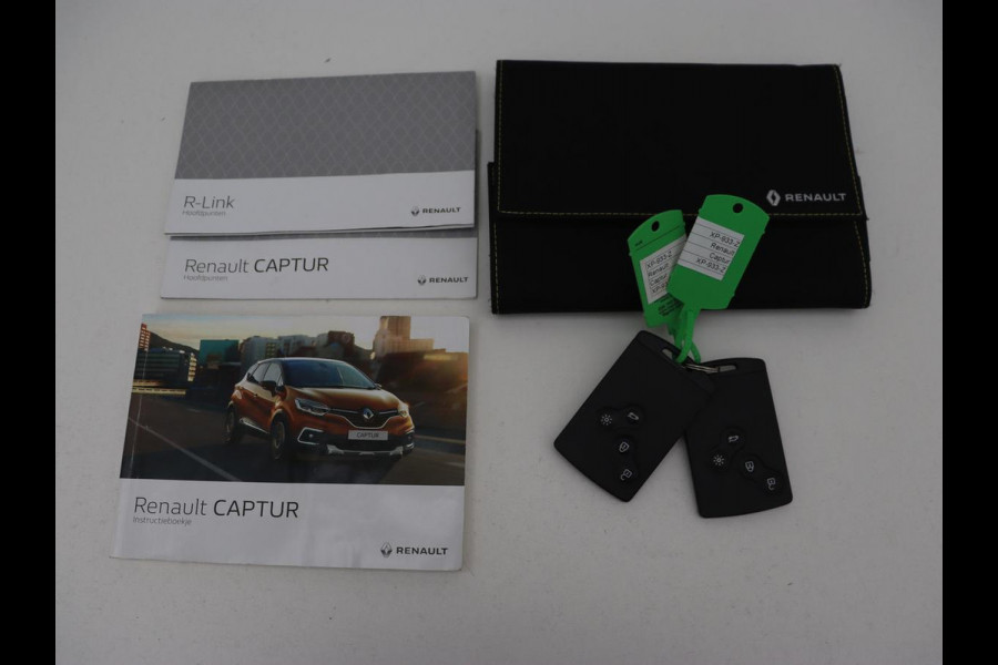 Renault Captur 1.3 TCe Intens | 61.400km NAP | Automaat | Camera | Trekhaak | Carplay | Full LED | Keyless | Navigatie | Climate control