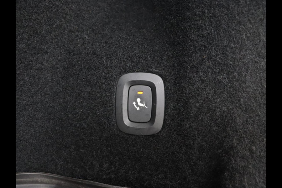 Volvo XC60 2.0 Recharge T8 AWD R-Design | Panoramadak | Head-Up | Trekhaak | 360 Camera | Leder | Stoelverwarming | Harman/Kardon | Carplay | Achterbankverwarming | Digital Cockpit | Full LED