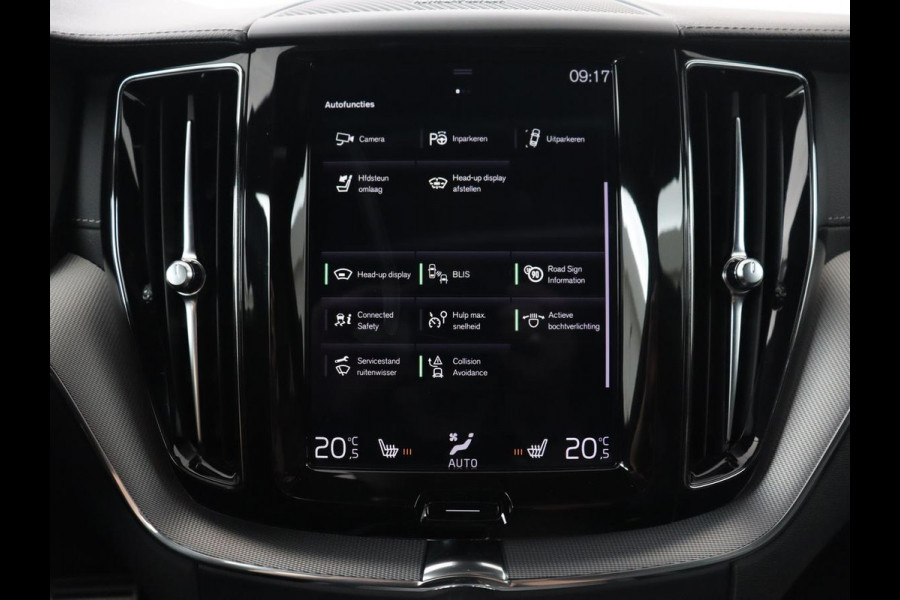Volvo XC60 2.0 Recharge T8 AWD R-Design | Panoramadak | Head-Up | Trekhaak | 360 Camera | Leder | Stoelverwarming | Harman/Kardon | Carplay | Achterbankverwarming | Digital Cockpit | Full LED