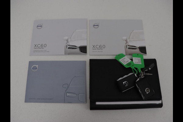 Volvo XC60 2.0 Recharge T8 AWD R-Design | Panoramadak | Head-Up | Trekhaak | 360 Camera | Leder | Stoelverwarming | Harman/Kardon | Carplay | Achterbankverwarming | Digital Cockpit | Full LED