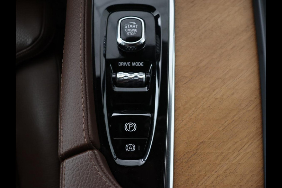 Volvo XC90 2.0 T8 Recharge AWD R-Design | Panoramadak | Head-Up | 360 Camera | Adaptive cruise | Leder | Trekhaak | Stoel & stuurverwarming | Carplay | Memory | Harman/Kardon