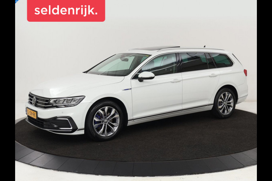 Volkswagen Passat 1.4 TSI PHEV GTE | Panoramadak | Stoelverwarming | Trekhaak | Camera | Adaptive cruise | Matrix LED | Carplay | Navigatie