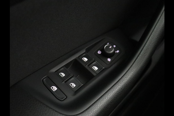 Volkswagen Passat 1.4 TSI PHEV GTE | Panoramadak | Stoelverwarming | Trekhaak | Camera | Adaptive cruise | Matrix LED | Carplay | Navigatie