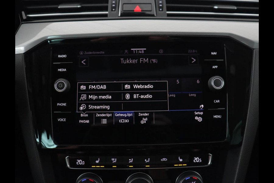 Volkswagen Passat 1.4 TSI PHEV GTE | Panoramadak | Stoelverwarming | Trekhaak | Camera | Adaptive cruise | Matrix LED | Carplay | Navigatie