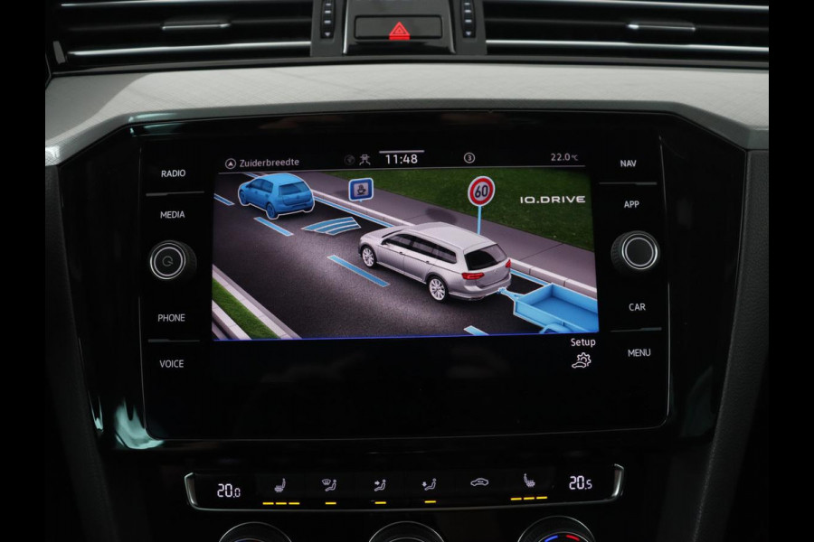Volkswagen Passat 1.4 TSI PHEV GTE | Panoramadak | Stoelverwarming | Trekhaak | Camera | Adaptive cruise | Matrix LED | Carplay | Navigatie