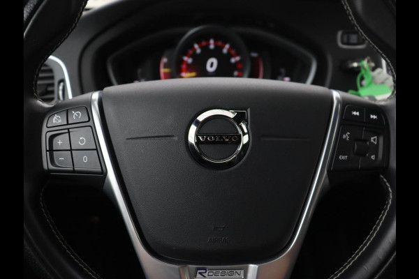 Volvo V40 2.0 T4 Business Sport | Stoelverwarming | Leder/Alcantara | Full LED | Navigatie | Climate control | Climate control | Parkeerhulp | R-Design