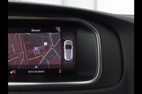 Volvo V40 2.0 T4 Business Sport | Stoelverwarming | Leder/Alcantara | Full LED | Navigatie | Climate control | Climate control | Parkeerhulp | R-Design
