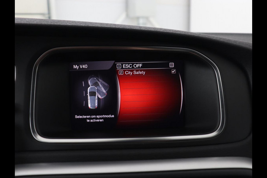 Volvo V40 2.0 T4 Business Sport | Stoelverwarming | Leder/Alcantara | Full LED | Navigatie | Climate control | Climate control | Parkeerhulp | R-Design