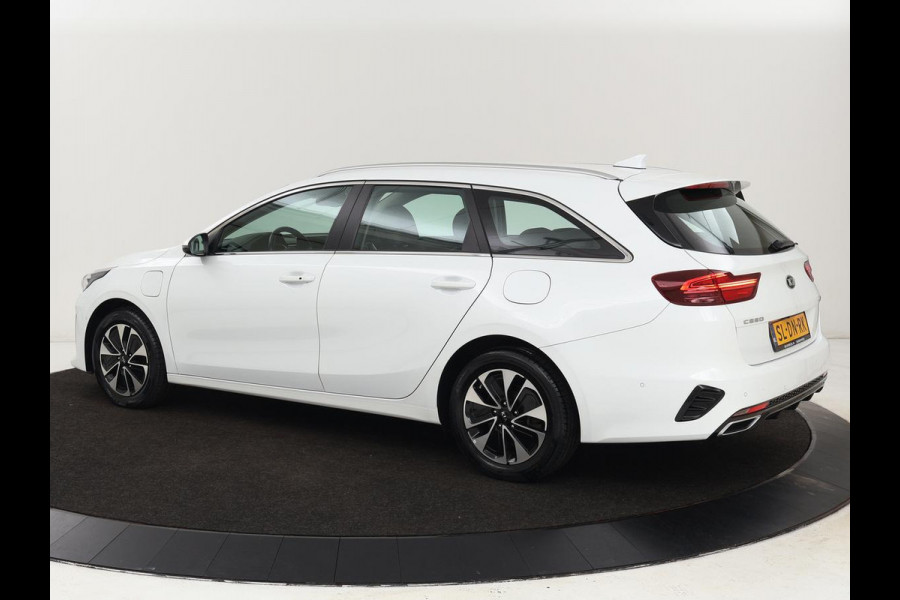 Kia Ceed 1.6 GDI PHEV DynamicPlusLine | Stoel & stuurverwarming | Adaptive cruise | Memory | Camera | Carplay | Full LED | Achterbankverwarming | Navigatie | Keyless