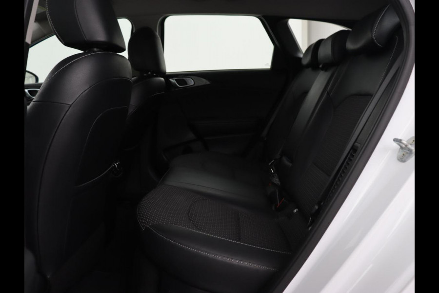 Kia Ceed 1.6 GDI PHEV DynamicPlusLine | Stoel & stuurverwarming | Adaptive cruise | Memory | Camera | Carplay | Full LED | Achterbankverwarming | Navigatie | Keyless